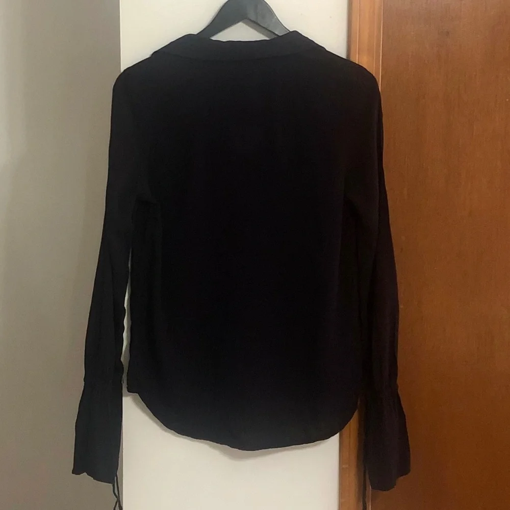 Paige long bell sleeves blouse - Picture 3 of 6